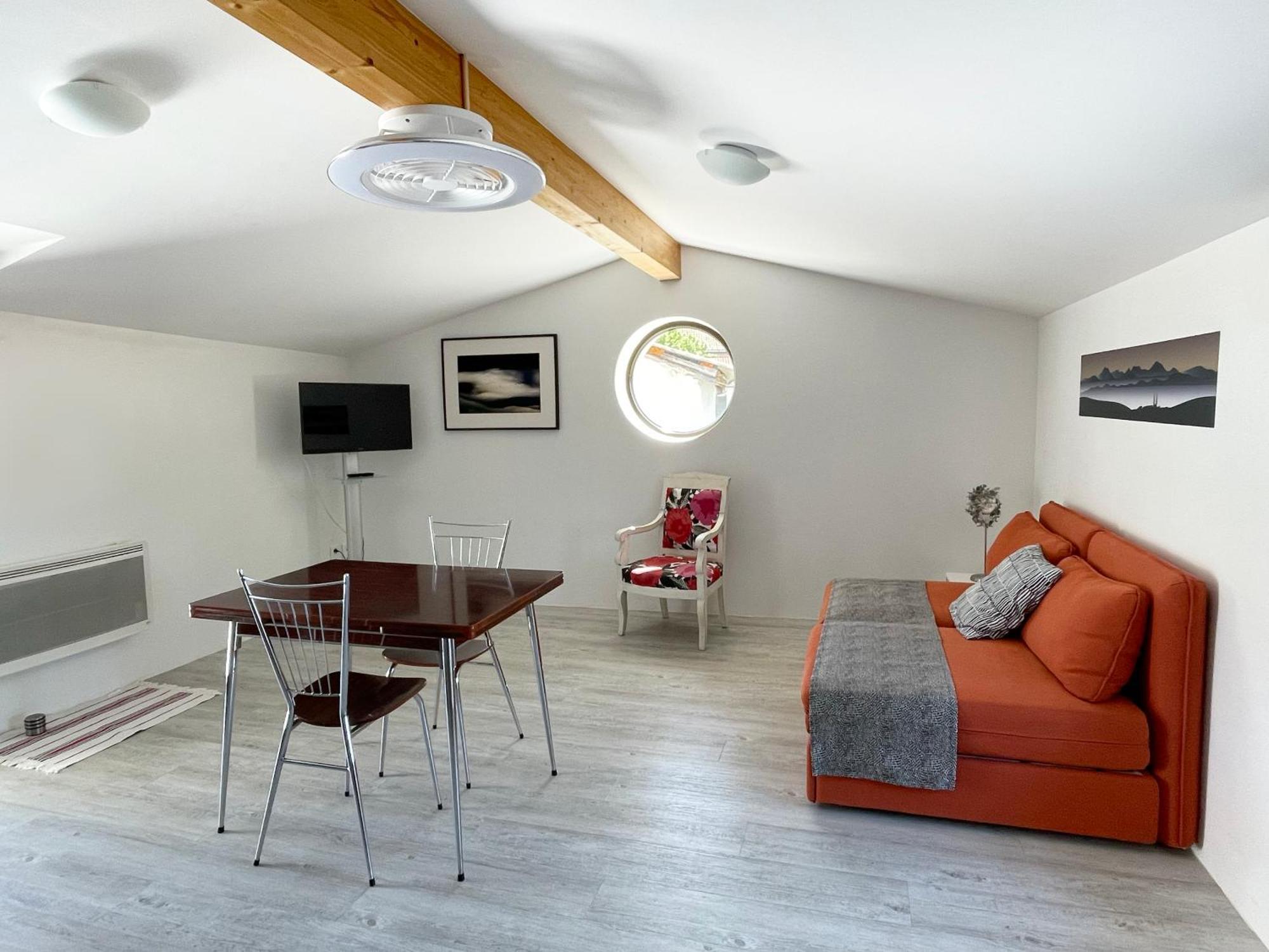 Chemin Des Ormeaux Bed and Breakfast Ennezat Εξωτερικό φωτογραφία